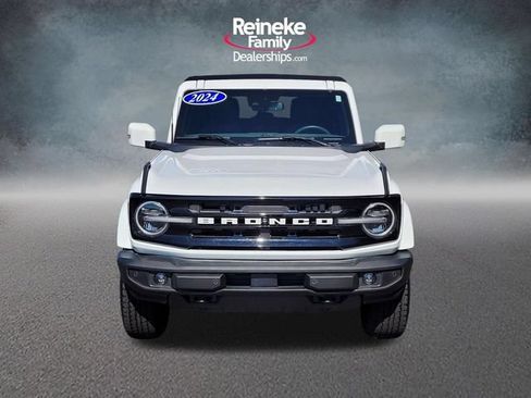 Used 2024 Ford Bronco Outer Banks AWD/4WD image 2