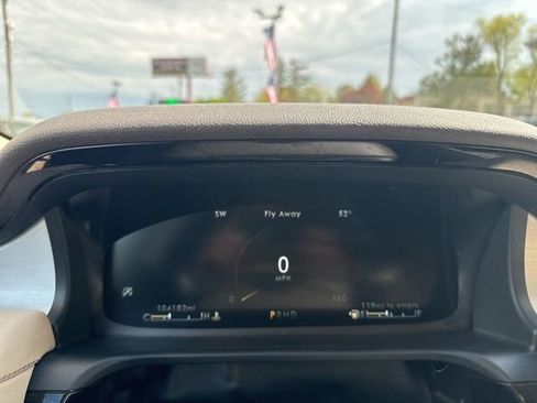 Used 2023 Lincoln Aviator AWD image 29