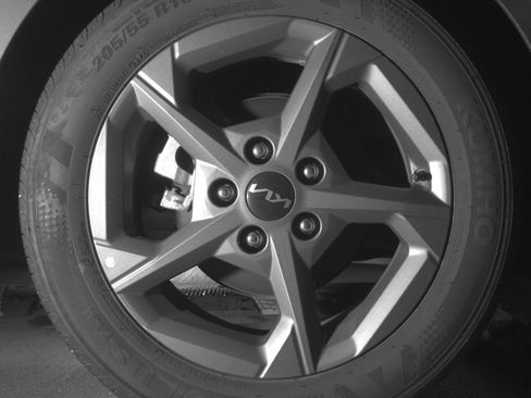 Used 2025 Kia K4 LXS image 15