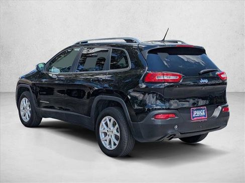 Used 2017 Jeep Cherokee Latitude w/ Comfort & Sound Group image 8