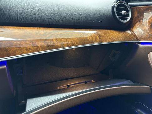 Used 2017 Mercedes-Benz E 300 image 31