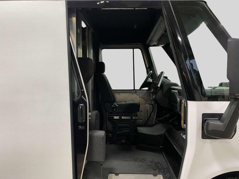 Used 2023 Chevrolet Brightdrop 600 w/ Active Safety Package 2 image 9