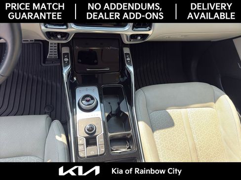 Used 2023 Kia Sorento SX Prestige w/ Panoramic Sunroof Package AWD/4WD image 11