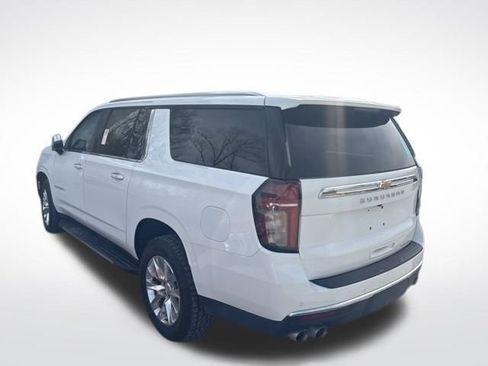 Used 2023 Chevrolet Suburban Premier image 5