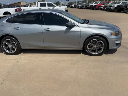 Used 2024 Chevrolet Malibu LT FWD image 9