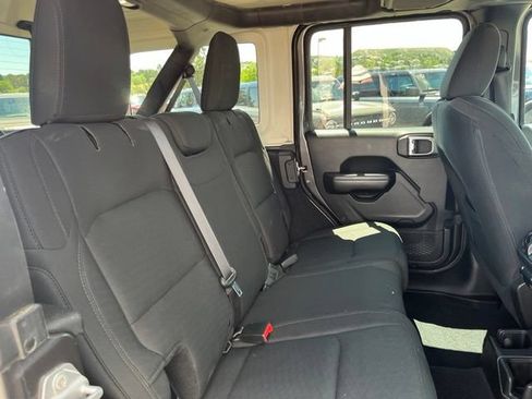 Used 2018 Jeep Wrangler Unlimited Sport S AWD/4WD image 26