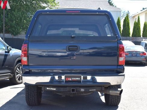 Used 2006 Chevrolet Silverado 2500 LT w/ Heavy-Duty Power Package AWD/4WD image 4