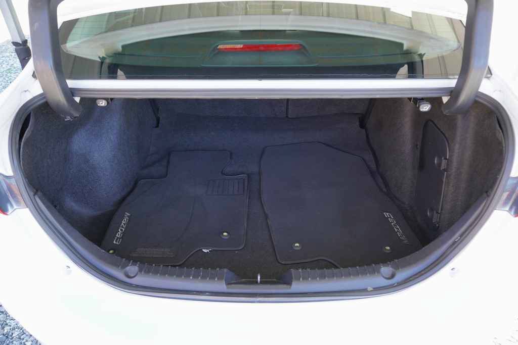 Used 2018 MAZDA MAZDA3 Touring FWD image 18
