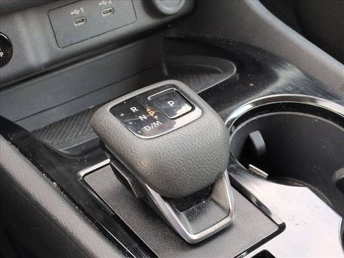 Used 2025 Nissan Rogue SV AWD/4WD image 10