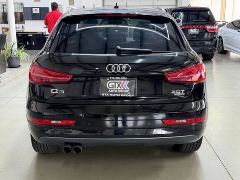 Used 2018 Audi Q3 2.0T Premium w/ Convenience Package AWD/4WD image 3