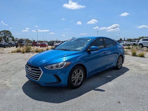 Used 2018 Hyundai Elantra SEL FWD image 4