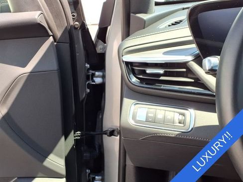 Used 2025 Buick Enclave Preferred image 14