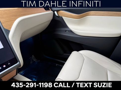 Used 2018 Tesla Model X 75D image 20