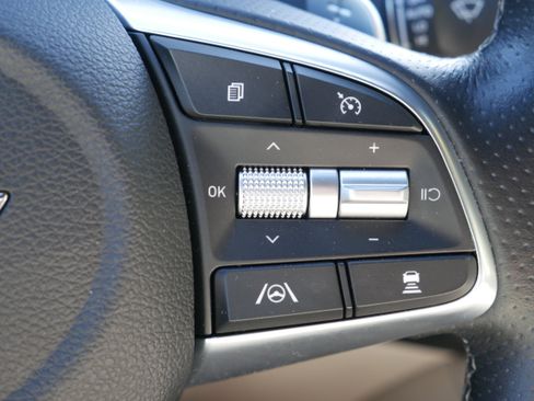 Used 2022 Genesis G70 3.3T image 24