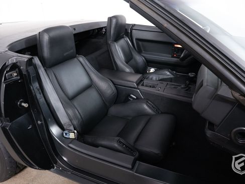 Used 1987 Chevrolet Corvette 2dr Convertible image 31