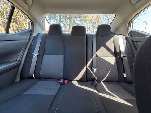 Used 2025 Nissan Sentra SV image 39