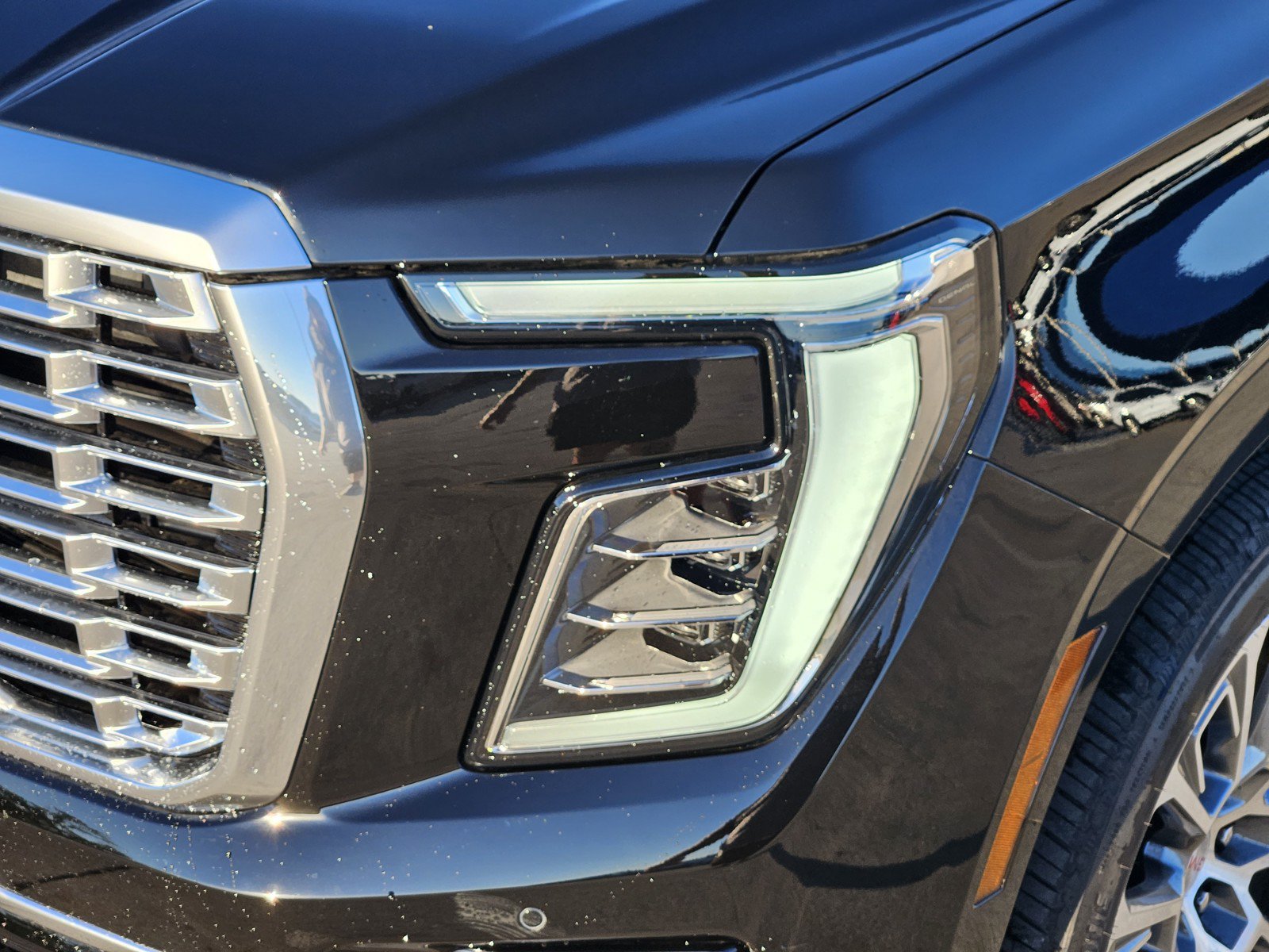 New 2027 GMC Yukon Denali w/ Denali Reserve Package AWD/4WD image 5