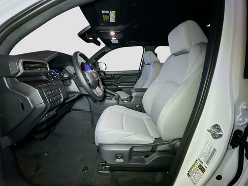 New 2026 Toyota Tacoma SR5 AWD/4WD image 18