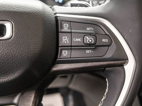 Used 2023 Jeep Grand Cherokee 4WD 4xe image 22