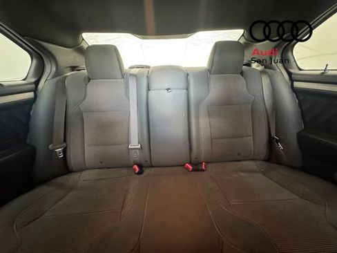 Used 2016 Ford Taurus SEL FWD image 11