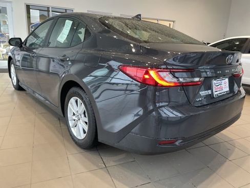 Used 2025 Toyota Camry LE FWD image 31