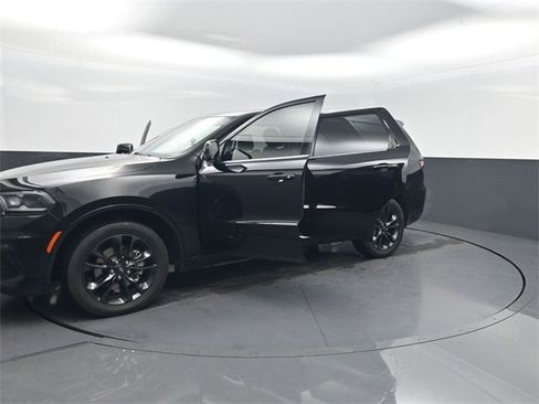 Used 2021 Dodge Durango SXT image 35