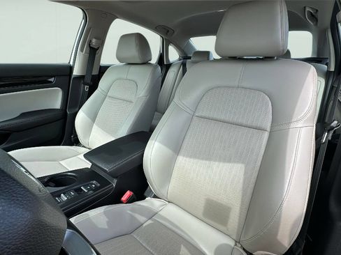 Used 2024 Honda Civic Touring image 13