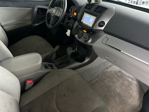 Used 2012 Toyota RAV4 FWD image 15