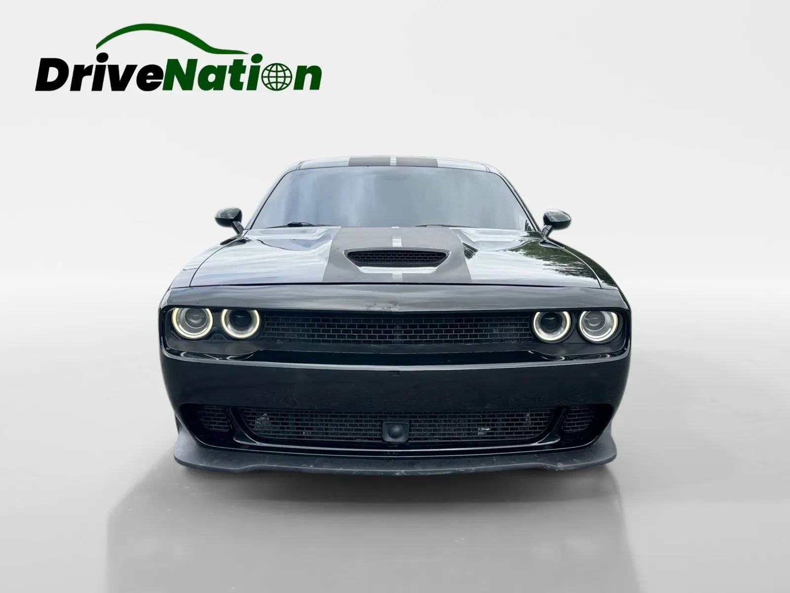 Used 2016 Dodge Challenger SRT w/ Technology Group RWD image 2