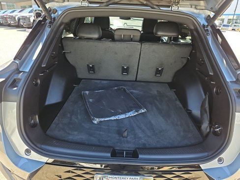 Used 2024 Chevrolet Equinox EV RS FWD image 24