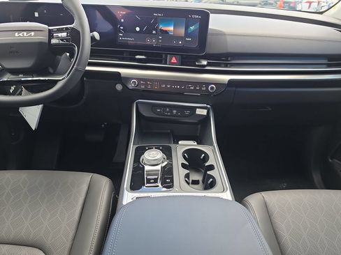 New 2027 Kia Carnival SX FWD image 15