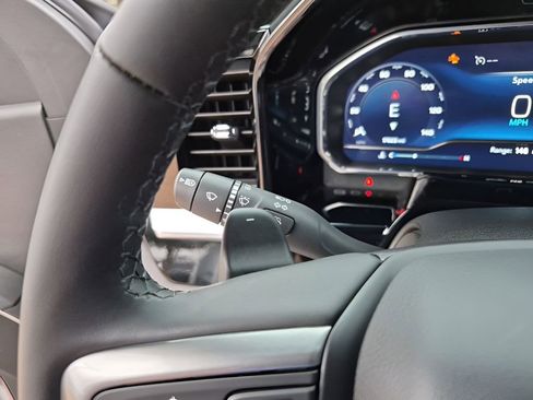 Used 2025 Chevrolet Silverado 1500 RST image 36