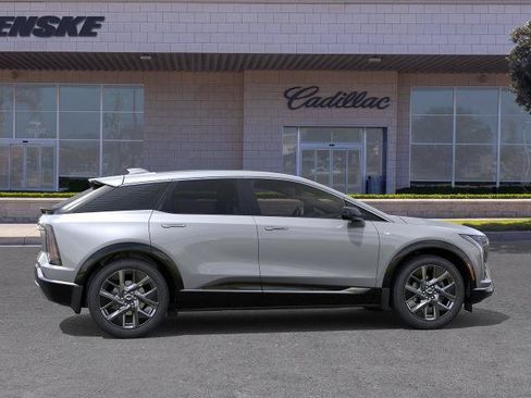 Used 2026 Cadillac Optiq Luxury 1 RWD image 29