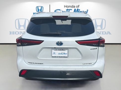 Used 2022 Toyota Highlander Limited image 6