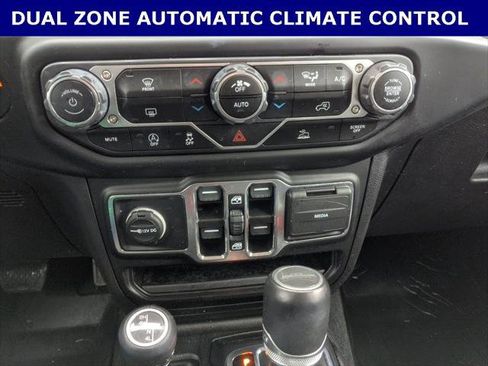 Certified 2022 Jeep Gladiator Overland w/ Popular Equipment Package image 16