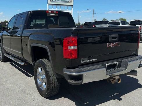 Used 2016 GMC Sierra 2500 SLT w/ Duramax Plus Package AWD/4WD image 5