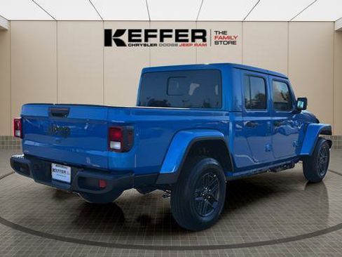 New 2026 Jeep Gladiator Sport image 5