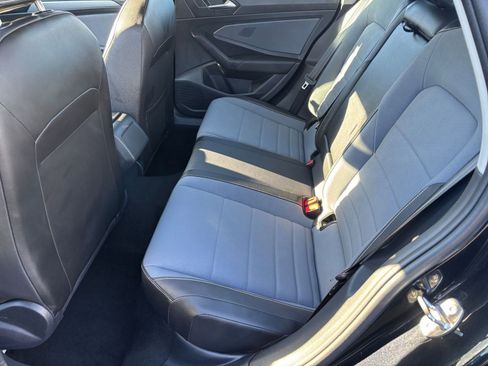 Used 2025 Volkswagen Jetta SE image 22