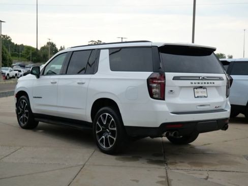 Used 2023 Chevrolet Suburban RST w/ Sport Performance Package AWD/4WD image 4