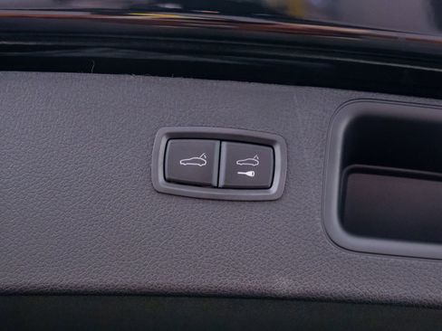 New 2026 Porsche Macan image 33