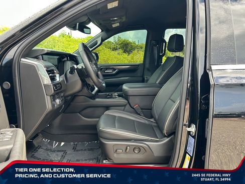 Used 2025 GMC Yukon Elevation AWD/4WD image 11
