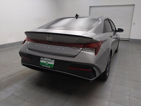 Used 2025 Hyundai Elantra Sport FWD image 7