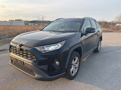 Used 2019 Toyota RAV4 XLE w/ Carpet Mat Package image 1