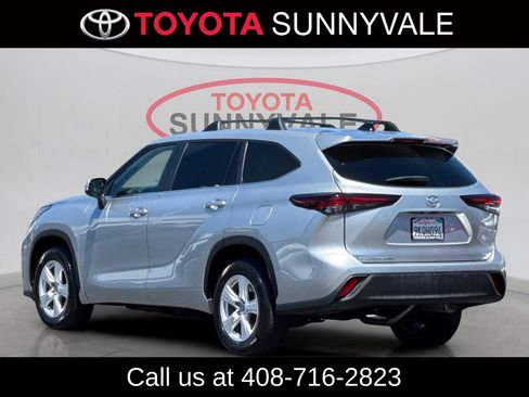 Certified 2024 Toyota Highlander LE FWD image 8