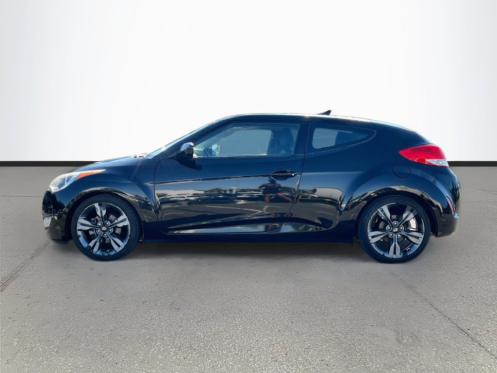 Used 2015 Hyundai Veloster w/ Option Group 03 FWD image 4