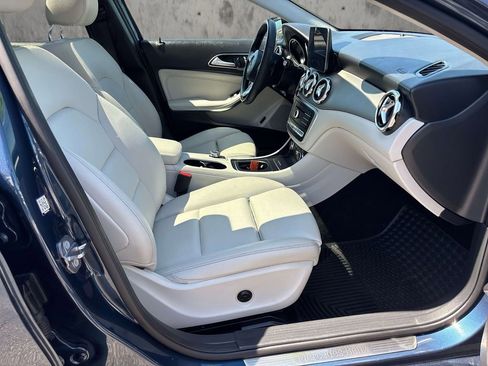 Used 2019 Mercedes-Benz GLA 250 4MATIC image 16