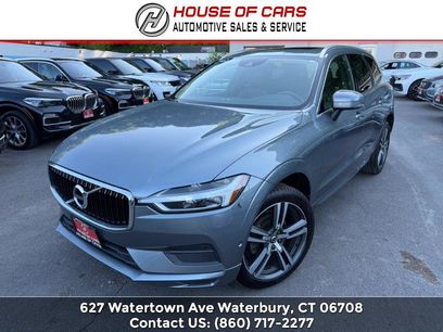 Used 2018 Volvo XC60 T5 Momentum w/ Vision Package