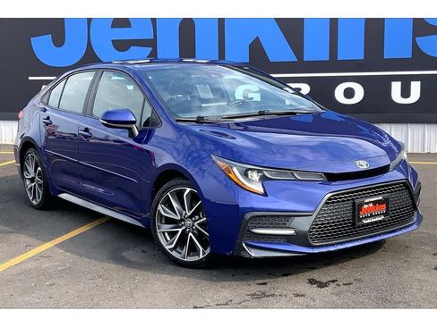 Used 2022 Toyota Corolla SE w/ Body Protection Package (TMS) FWD image 2