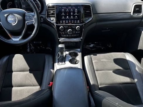 Used 2022 Jeep Grand Cherokee Laredo X AWD/4WD image 15