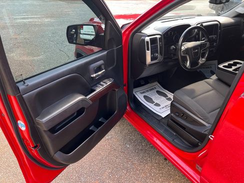 Used 2019 GMC Sierra 1500 SLE image 10